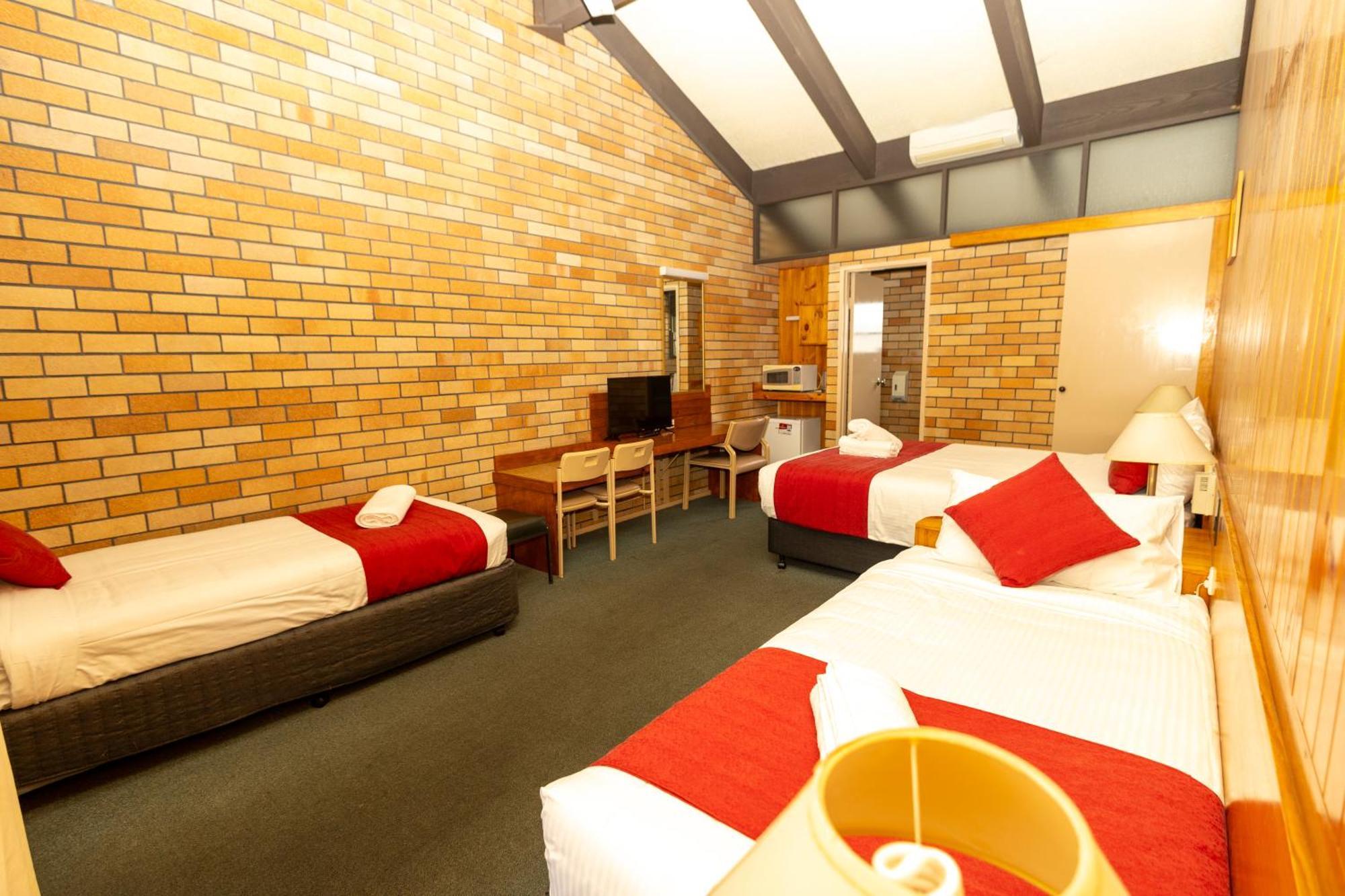 All Travellers Motor Inn Coonabarabran Exterior foto